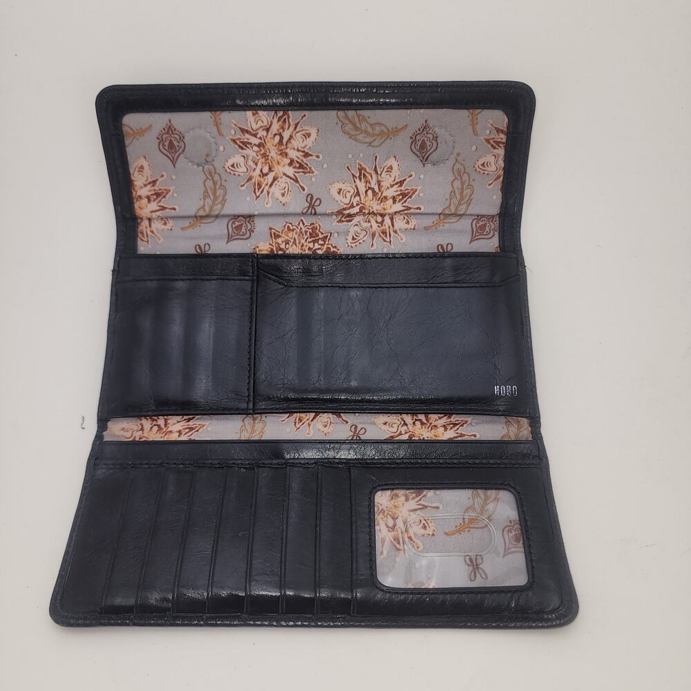 Hobo International Wallet Black  Embossed Quilted Leather Trifold - Picture 2 of 13
